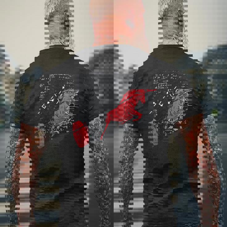 Bullishtock Market シャツ A Bull Pull A Bitcoin Up メンズTシャツ バックプリント 高齢者への贈り物