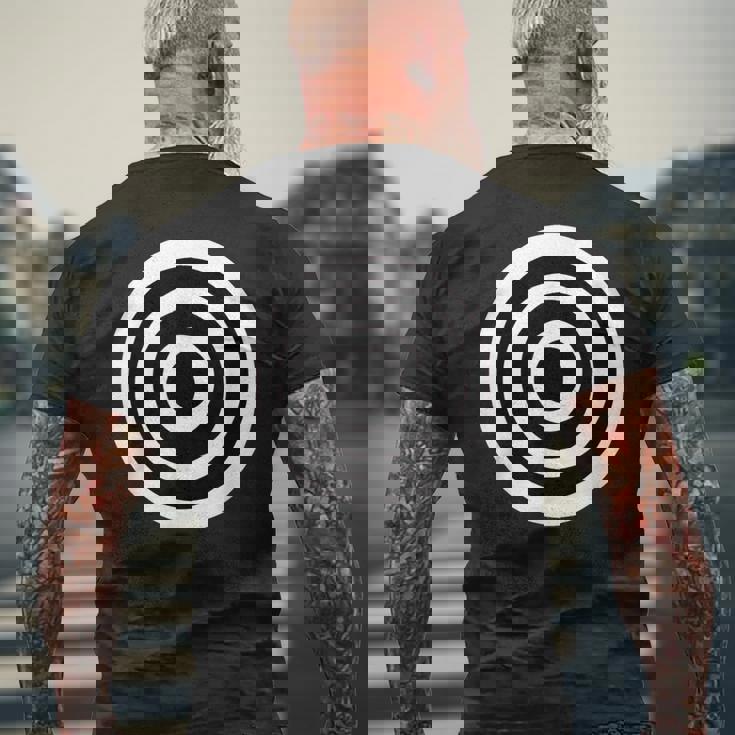 Bullseye ファニーブリティッシュラウンドダーツボード ブルズアイ メンズTシャツ バックプリント 高齢者への贈り物