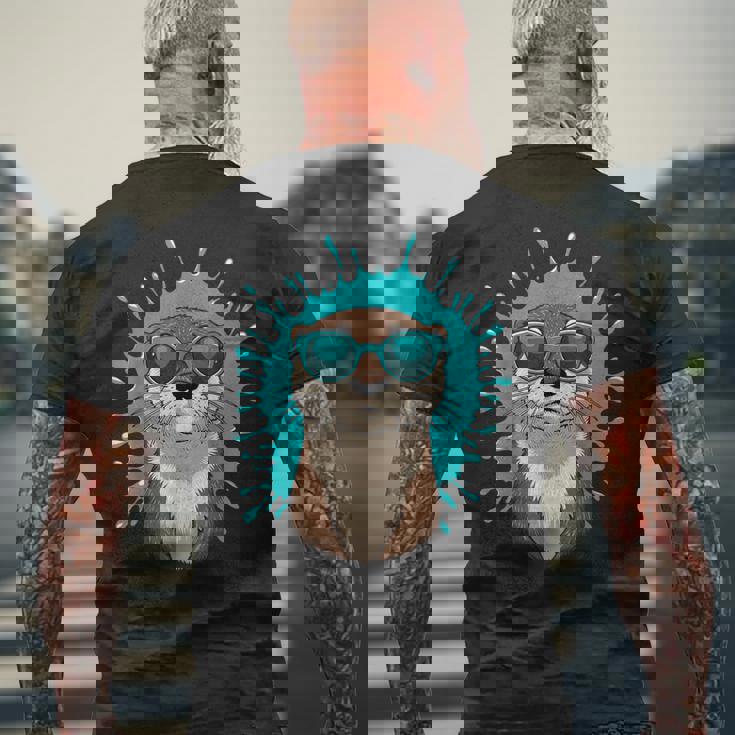 Chill Otteribes 面白いカワウソサングラスデザイン メンズTシャツ バックプリント 高齢者への贈り物