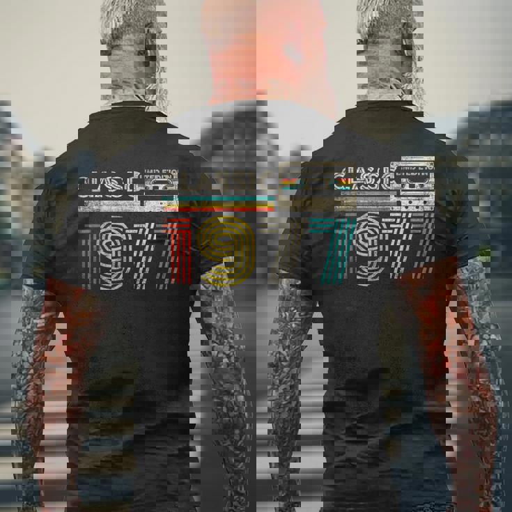 Classic 1977 Retro Birthday Idea 1977 Cassette Tapeintage メンズTシャツ バックプリント 高齢者への贈り物