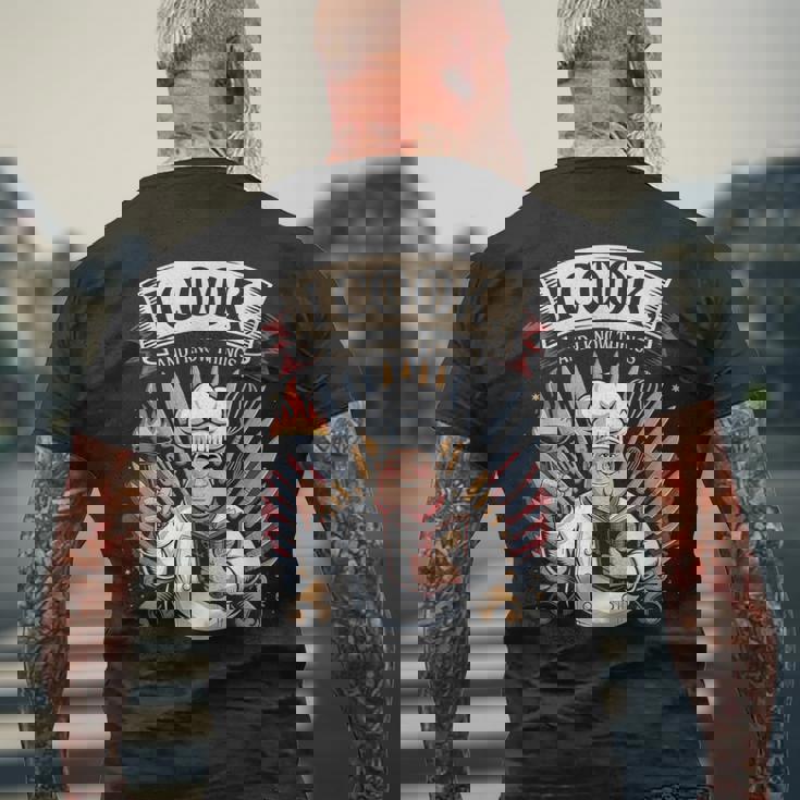 I Cook And I Know Things シェフクックヘルパー メンズTシャツ バックプリント 高齢者への贈り物