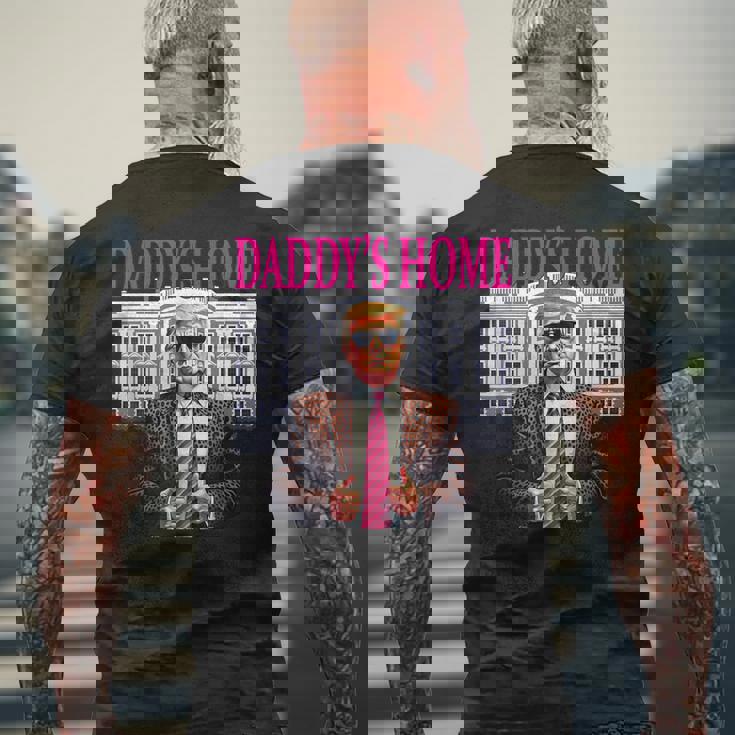 Daddy's Home Pink President Donald Trump House メンズTシャツ バックプリント 高齢者への贈り物