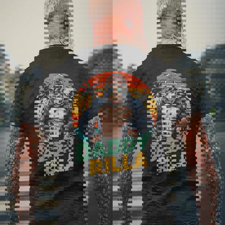 Daddy Rilla Gorilla Dad 父の日ギフト お父さんへのギフト メンズTシャツ バックプリント 高齢者への贈り物