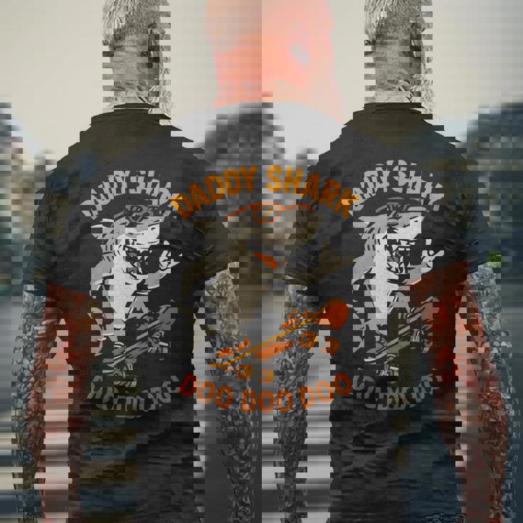 Daddyhark メンズ サーフショップ シャーク。 メンズTシャツ バックプリント 高齢者への贈り物