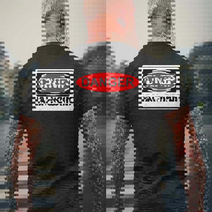 Danger Man Cooking Bbqign メンズTシャツ バックプリント 高齢者への贈り物