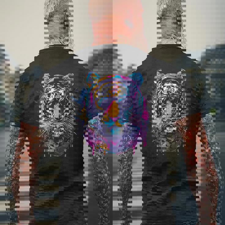 Dj Tiger ミュージックヘッドフォン 音楽プロデューサー ハウス ビートメーカー メンズTシャツ バックプリント 高齢者への贈り物