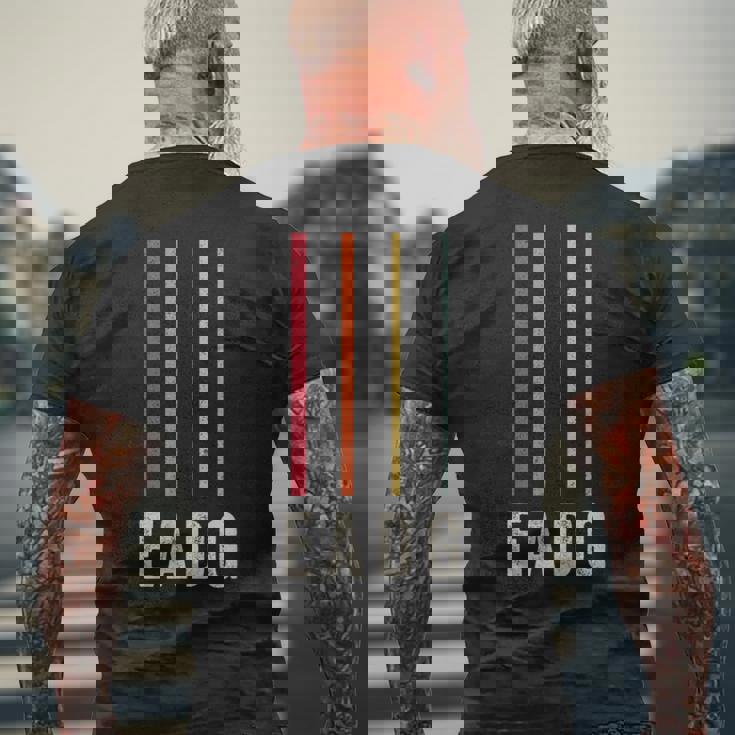 Eadg 4弦ベースギター レトロヴィンテージベースプレーヤー メンズTシャツ バックプリント 高齢者への贈り物