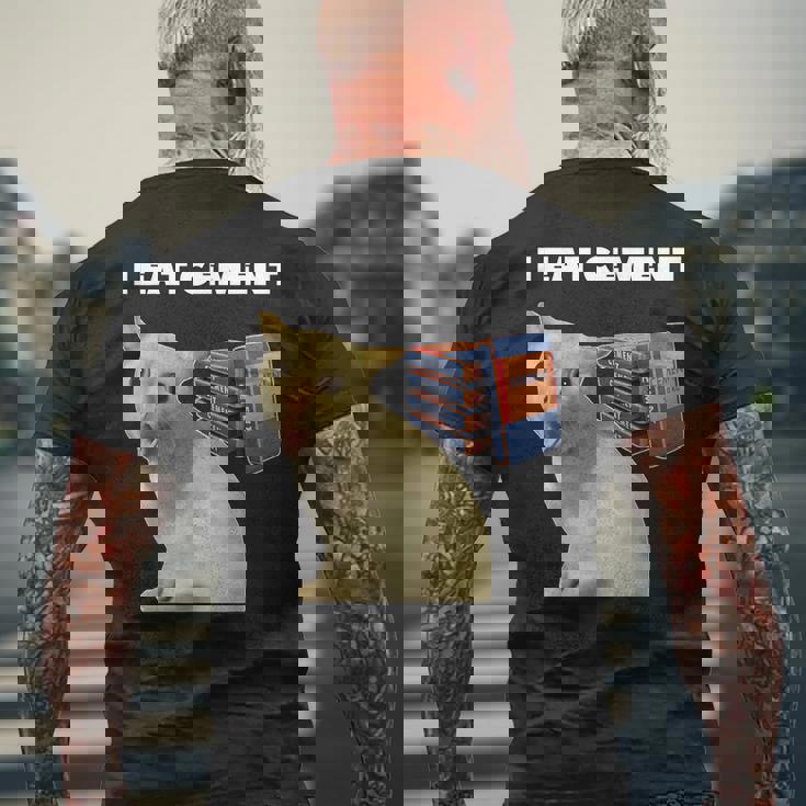 I Eat Cement Cursed Cat Weirdpecific Meme メンズTシャツ バックプリント 高齢者への贈り物