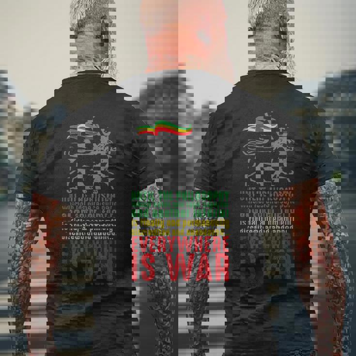 Everywhere Is War ハイレ・セラシエ演説 ユダのライオン レゲエ メンズTシャツ バックプリント 高齢者への贈り物