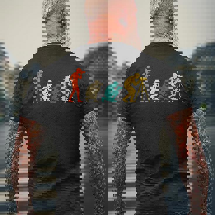 Evolution フォトグラファー カメラ 進歩 歴史 レトロ レンズ メンズTシャツ バックプリント 高齢者への贈り物
