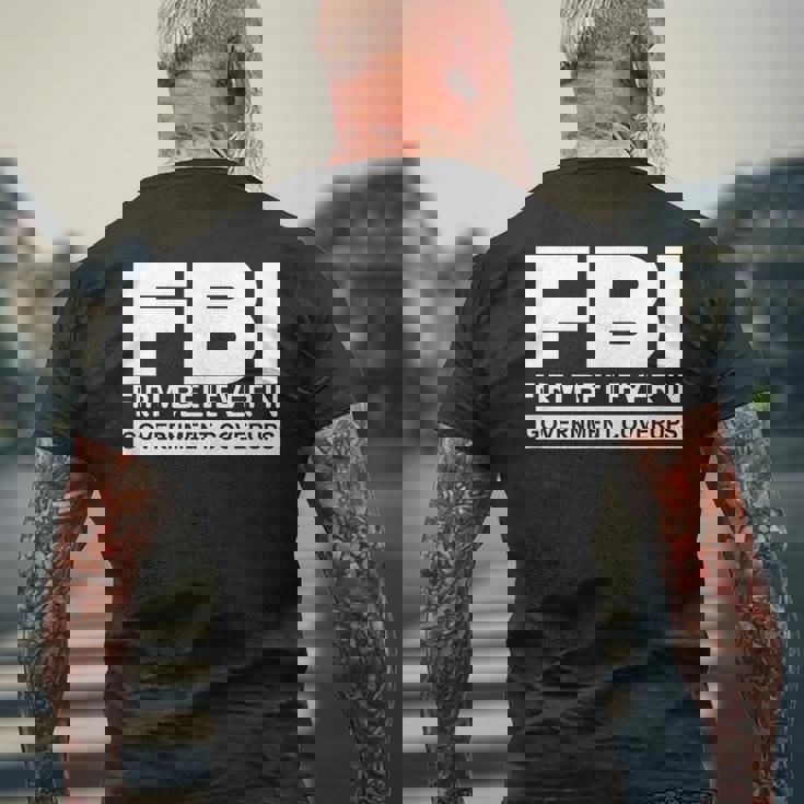 Fbiは州の隠蔽を固く信じています。 メンズTシャツ バックプリント 高齢者への贈り物