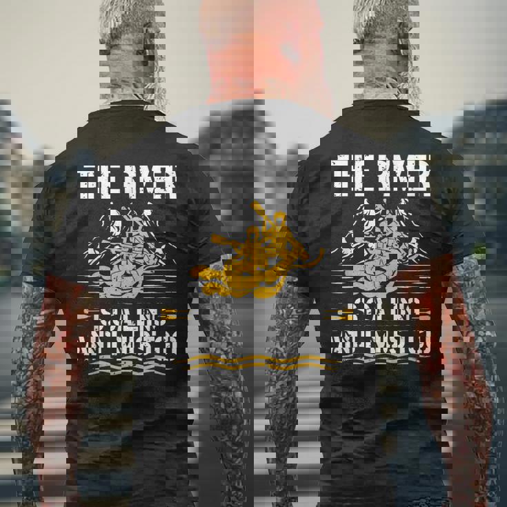 The River Is Calling Water Rafting 川 ラフティング メンズTシャツ バックプリント 高齢者への贈り物