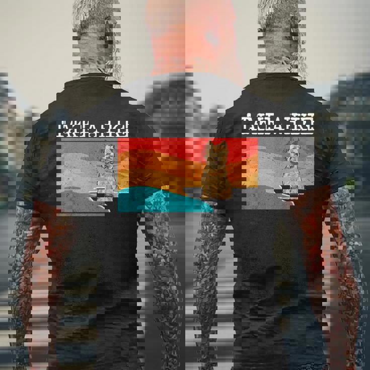 Take A Hike ケアンテリア グラフィック ハイキング メンズTシャツ バックプリント 高齢者への贈り物