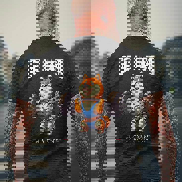 Go Hard Or Go Home 柴犬 犬 ウエイトリフティング フィットネス ジム メンズTシャツ バックプリント 高齢者への贈り物