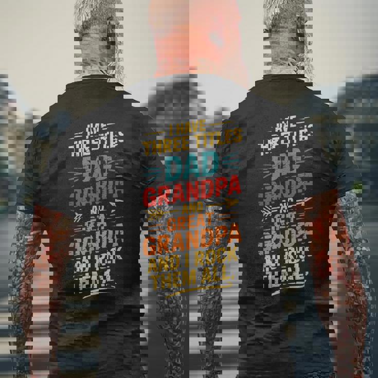 I Have Three Titles Dad And Grandpa 父の日 ビンテージtシャツ メンズTシャツ バックプリント 高齢者への贈り物