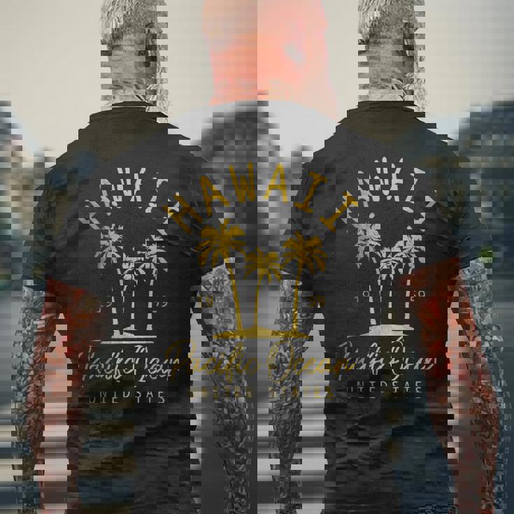 Hawaii Est 1959 ヤシの木 サーフ サーファー マウイ アロハ ハワイアン メンズTシャツ バックプリント 高齢者への贈り物