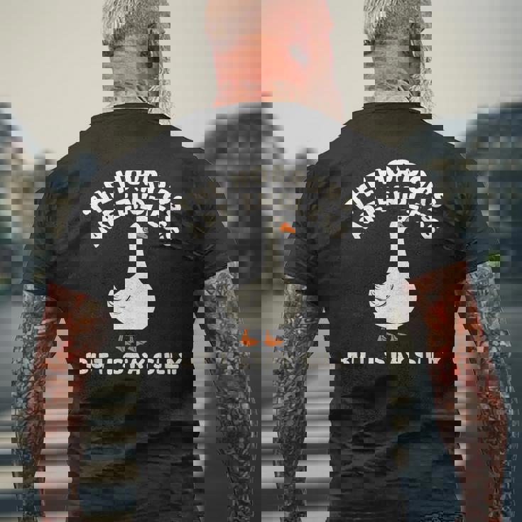 Horrors Are Endless But Itayilly Goose Friends ミームギフト メンズTシャツ バックプリント 高齢者への贈り物