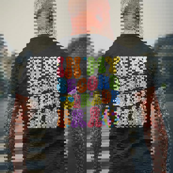 In My 2年生時代 新学期 グルーヴィーハッピー初日 メンズTシャツ バックプリント 高齢者への贈り物