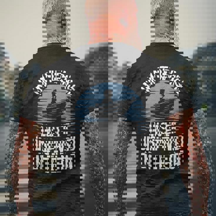 In My Defense I Was Unwatched On The Boat Fishing愛好家 メンズTシャツ バックプリント 高齢者への贈り物