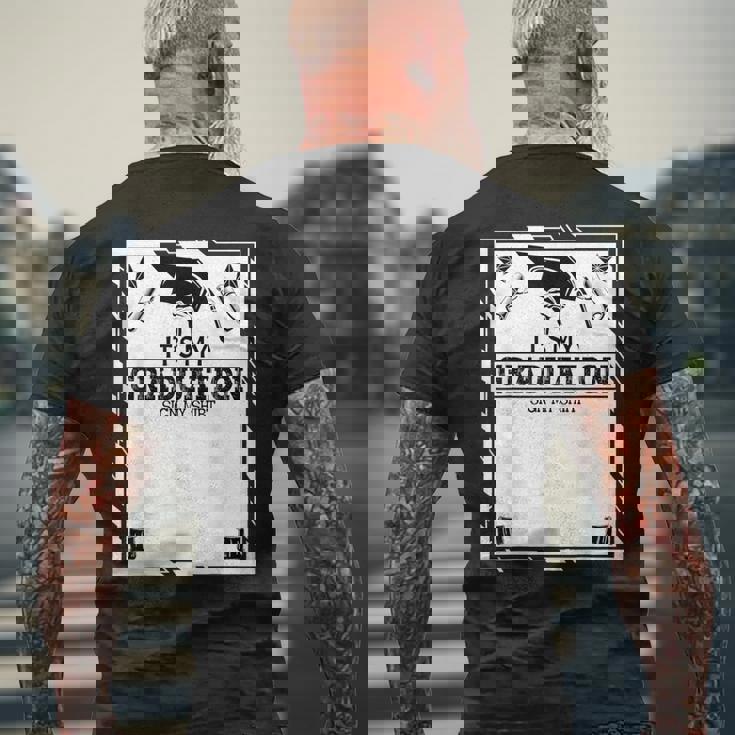 It's My Graduationign My Chool Gradual Grad 2024 メンズTシャツ バックプリント 高齢者への贈り物