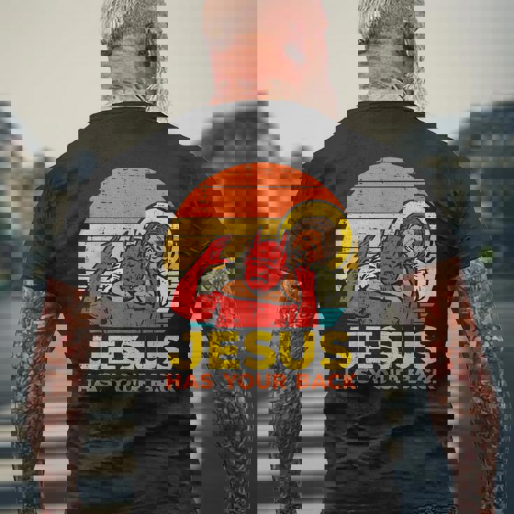 Jesus Has Your Back 柔術 レトロ クリスチャン メンズTシャツ バックプリント 高齢者への贈り物