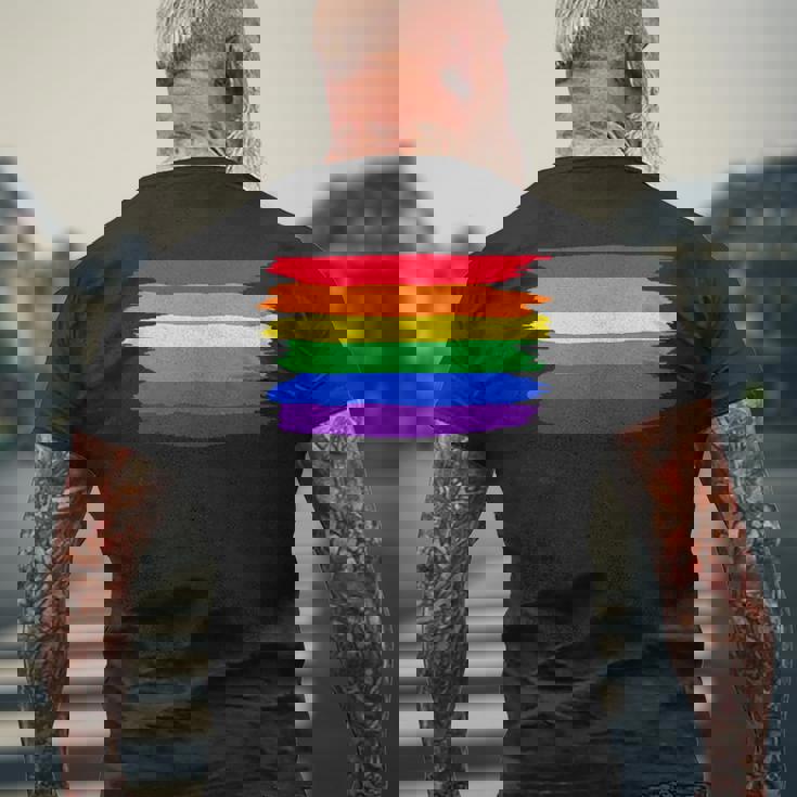 Lgbt ハートにレインボーフラッグ メンズTシャツ バックプリント 高齢者への贈り物