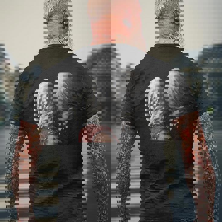 Magritteによるthe Lovers Painting メンズTシャツ バックプリント 高齢者への贈り物