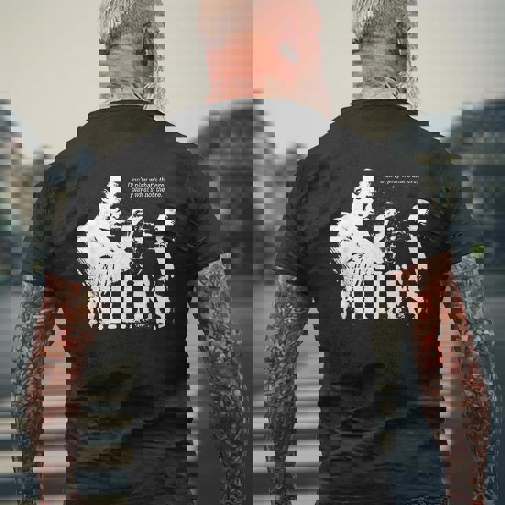 Miles Jazz Wisdom トランペットミュージシャン 1色 メンズTシャツ バックプリント 高齢者への贈り物