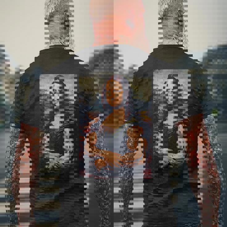 Mona Lisa 上腕二頭筋 ボディービル ジム ワークアウト 面白い モナリザ メンズTシャツ バックプリント 高齢者への贈り物