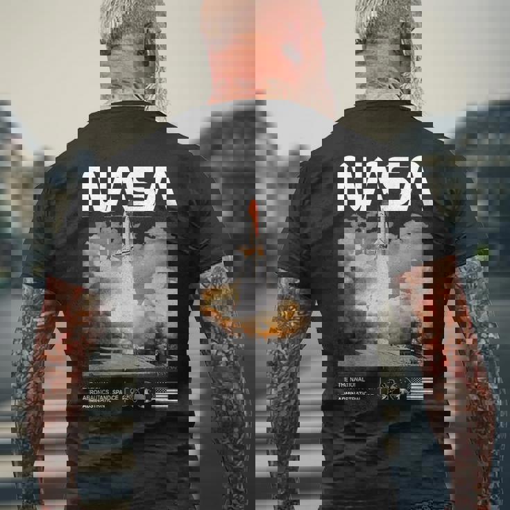 Nasa スペースシャトル打ち上げカラーの黒と白のワームロゴ メンズTシャツ バックプリント 高齢者への贈り物