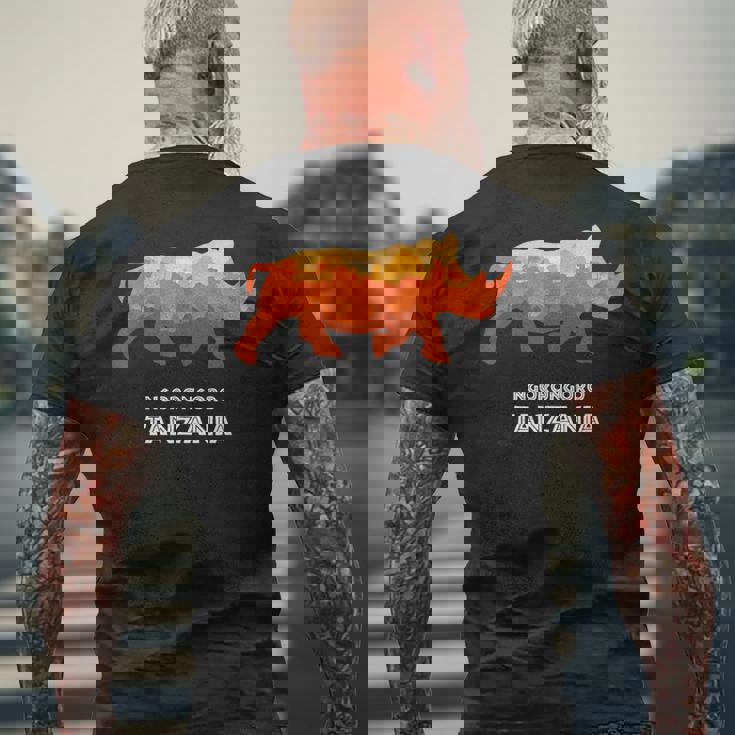 Ngorongoro タンザニア サファリ国立公園 ゲーム リザーブ サイ メンズTシャツ バックプリント 高齢者への贈り物