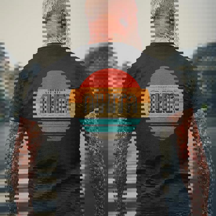 Nikita 名称 レトロ・ヴィンテージ・サンセット 限定版 メンズTシャツ バックプリント 高齢者への贈り物