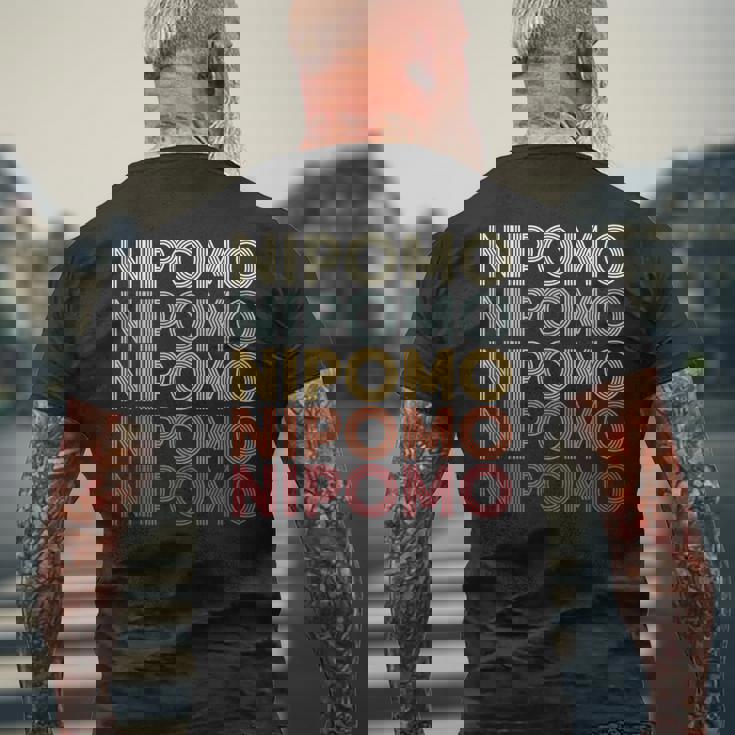 Nipomo California Nipomo Ca Retrointage Text メンズTシャツ バックプリント 高齢者への贈り物