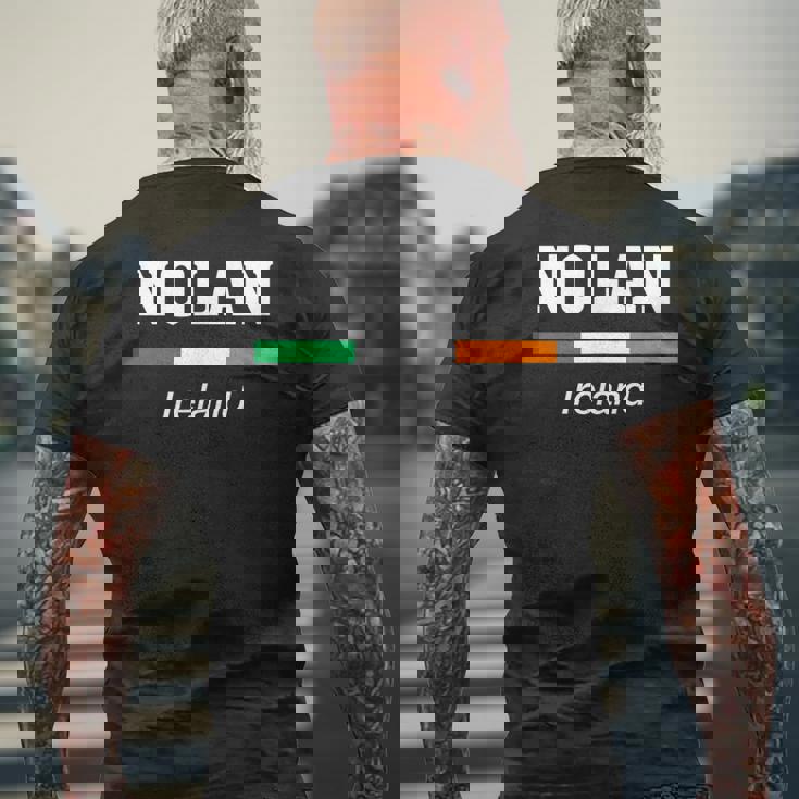 Nolan Irish Family Name 聖パトリックデー アイルランド国旗 メンズTシャツ バックプリント 高齢者への贈り物