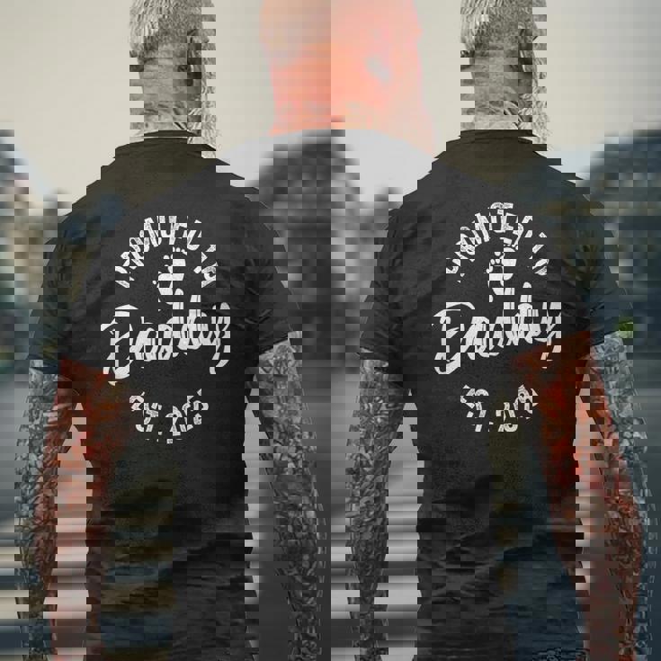 Promoted To Daddy 2025 メンズTシャツ バックプリント 高齢者への贈り物