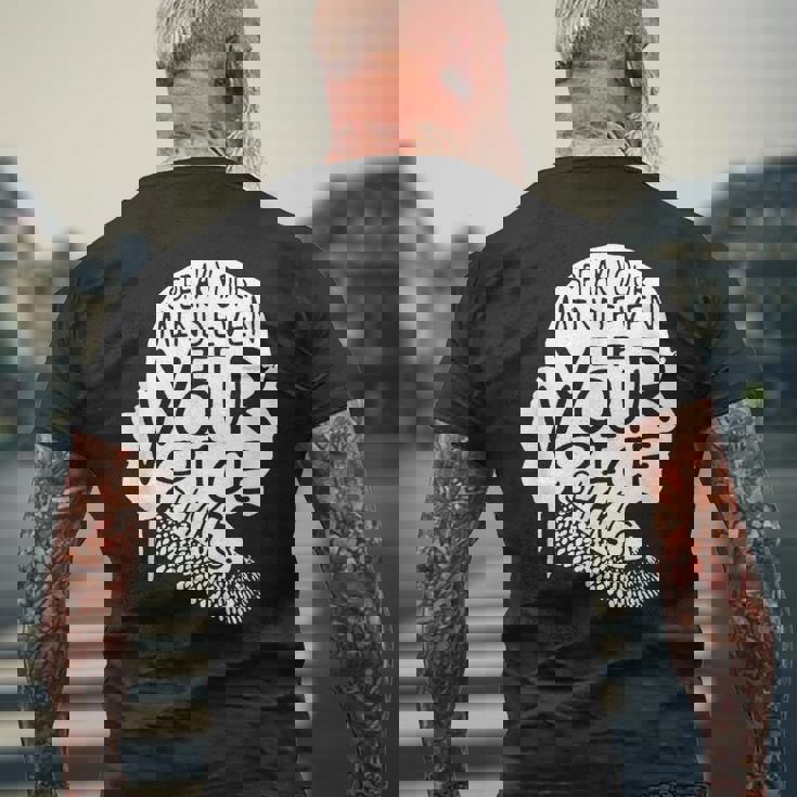 Rbg Ruth Bader Ginsburg フェミニスト 政治ギフト メンズTシャツ バックプリント 高齢者への贈り物