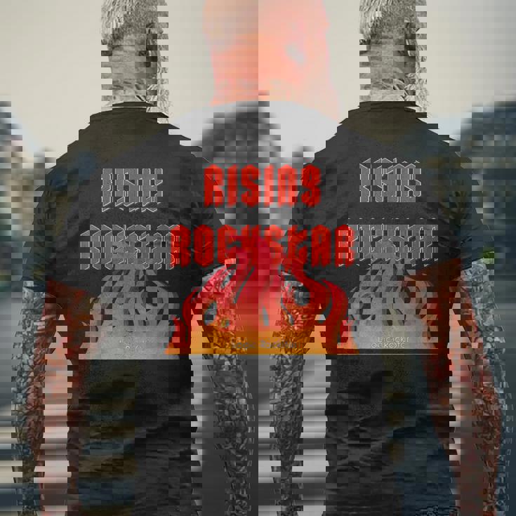 Rising Rockstar Fire Rocker Music Fun ロジックロックスター フェスティバル メンズTシャツ バックプリント 高齢者への贈り物