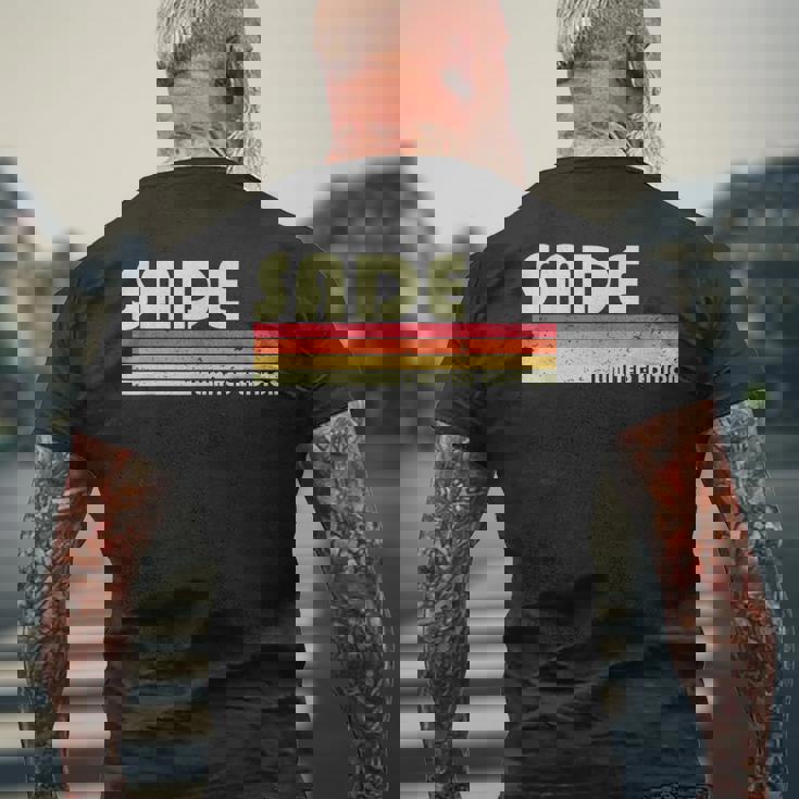 Sade 名前入り レトロヴィンテージ 80年代 90年代 誕生日 メンズTシャツ バックプリント 高齢者への贈り物