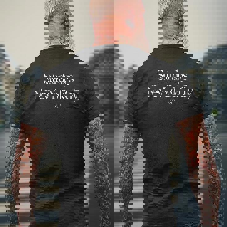 Saturdays New York City 1977 ブラック&ホワイト メンズTシャツ バックプリント 高齢者への贈り物