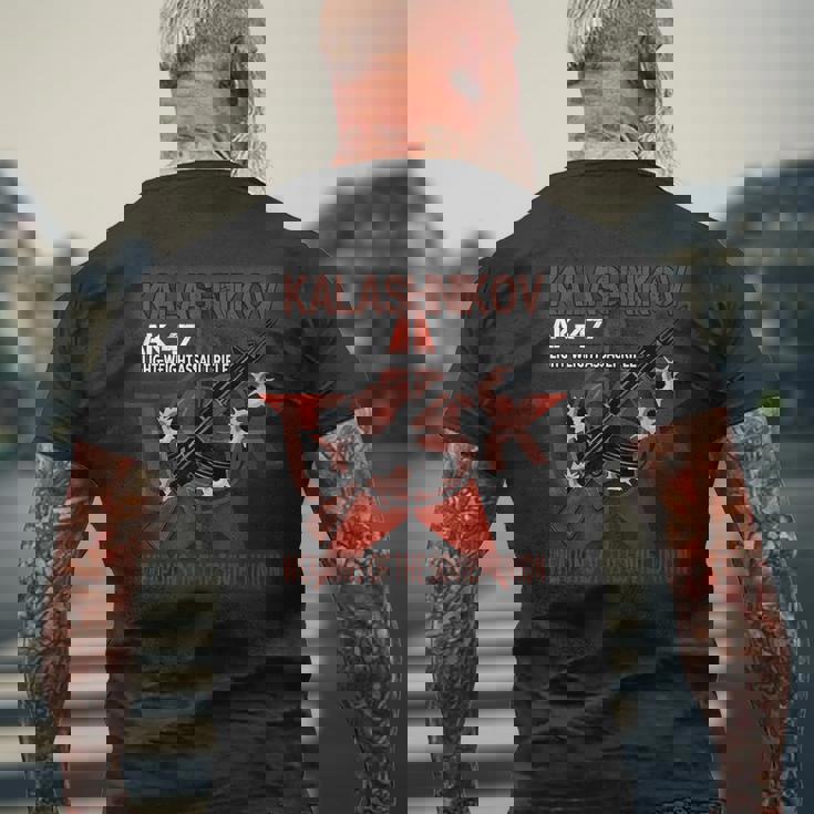 Soviet Kalashnikov Ak-47 ヴィンテージ ソ連ロシアライフル銃 Cccp メンズTシャツ バックプリント 高齢者への贈り物