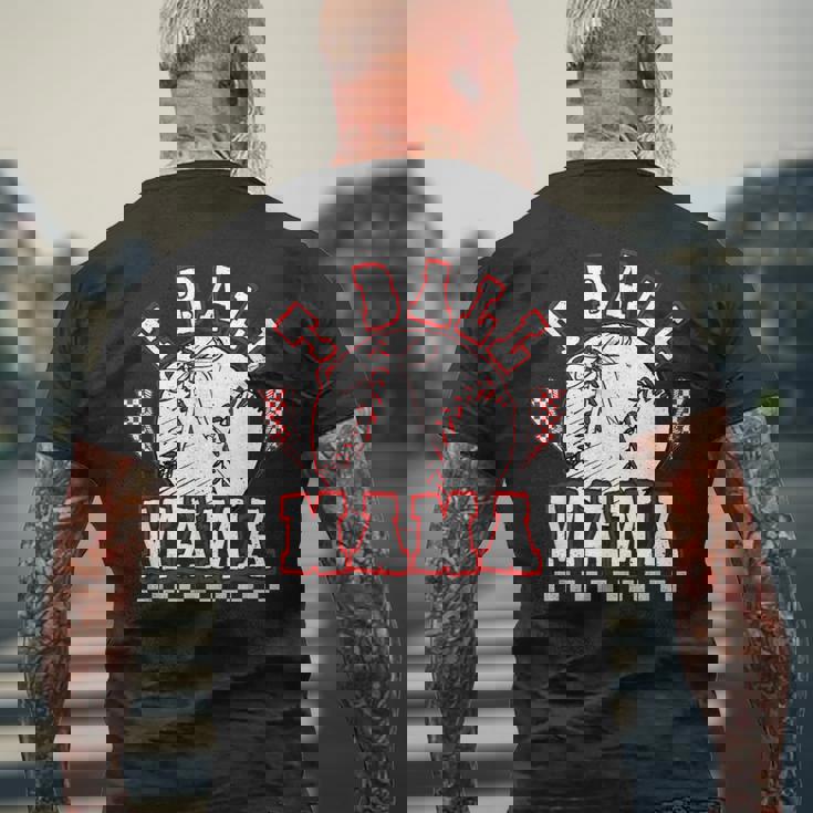 T-Ball ママ 試合の日 野球 ママ ソフトボール 選手 スポーツ メンズTシャツ バックプリント 高齢者への贈り物