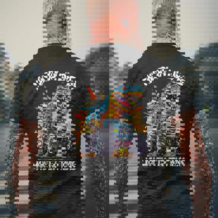 This Boy Loves Monster Trucks 恐竜モンスタートラック メンズTシャツ バックプリント 高齢者への贈り物