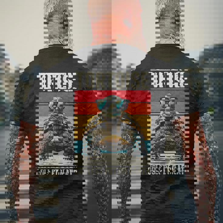 Tortoise 地球上で最もクールなペット、面白いカメ メンズTシャツ バックプリント 高齢者への贈り物