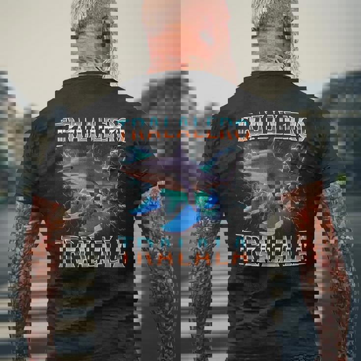 Tralalero Tralala Italian Brainrot メンズTシャツ バックプリント 高齢者への贈り物