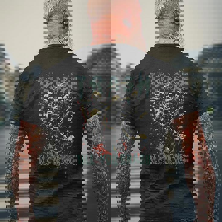 Trash Till You Crash ゾンビ メタルバンド 怖い ハロウィン ロック メンズTシャツ バックプリント 高齢者への贈り物