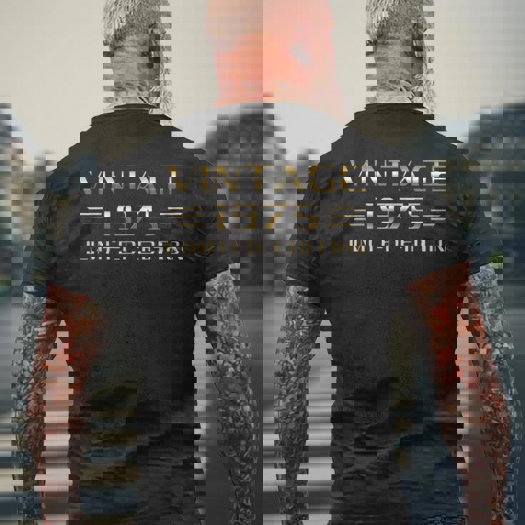 Vintage 1975 50歳の誕生日 クラシックカー メンズTシャツ バックプリント 高齢者への贈り物