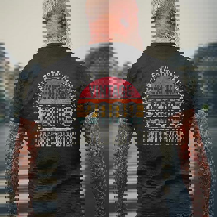 Vintage 2008 Limited Edition Legendary Awesome Epic 2008 メンズTシャツ バックプリント 高齢者への贈り物