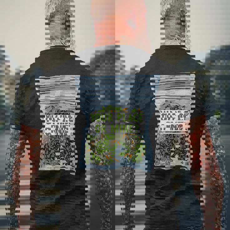 Your Place Or Mine メンズTシャツ バックプリント 高齢者への贈り物