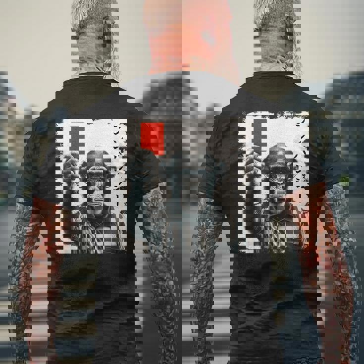 「シンパンジー」審判 シンパン チンパンジー レッドカード 猿 サル スポーツ サッカー 日本語 カタカナ かっこいい メンズTシャツ バックプリント 高齢者への贈り物