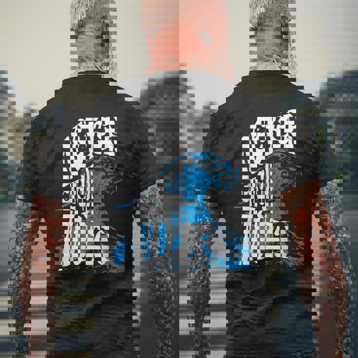 【ネバーギブアップ能登】石川県能登 決してあきらめない 復興 メンズTシャツ バックプリント 高齢者への贈り物